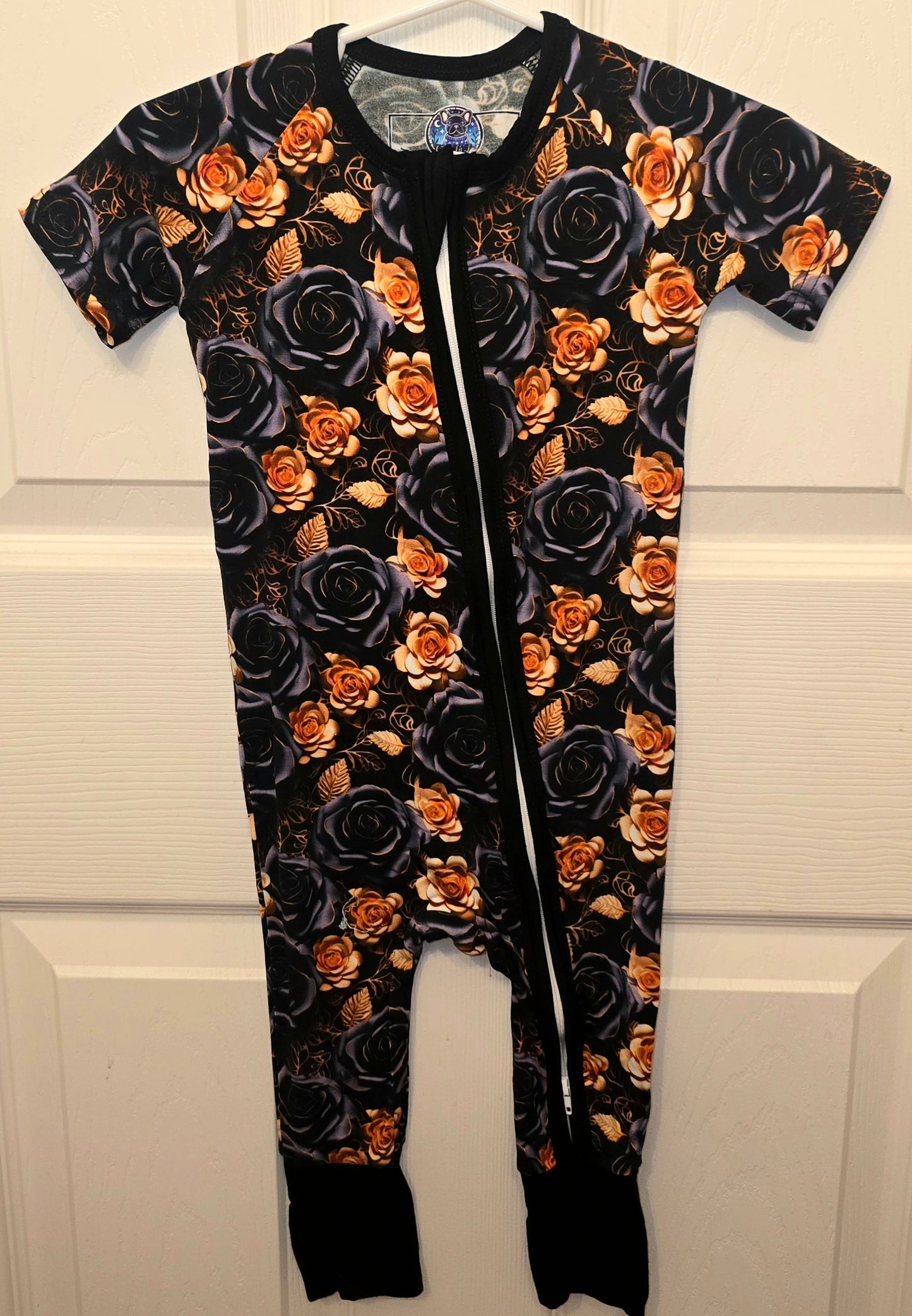 Ooh La La Bamboo Black & Roses Short Sleeve Zippy