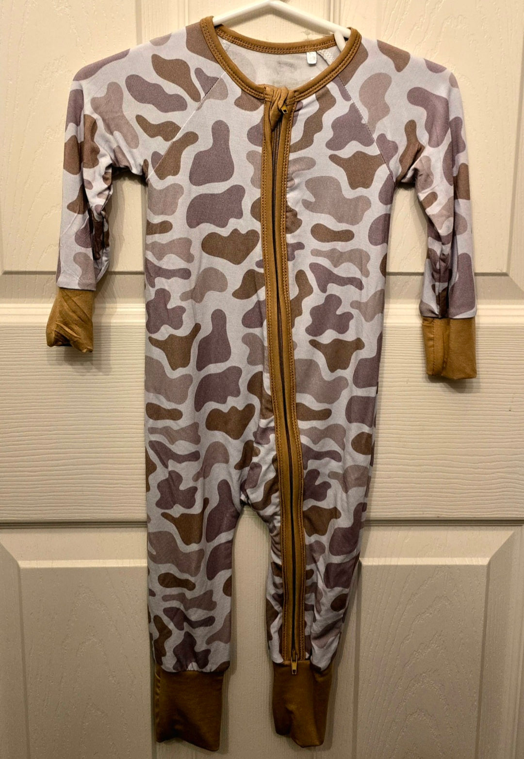 Camo Zippy